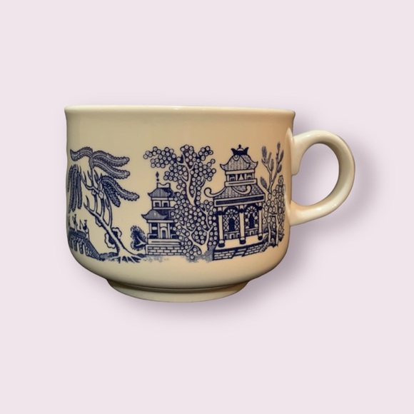 Set of 4 Breakfast Teacups | Willow Blue by Churchill - Picture 6 of 8